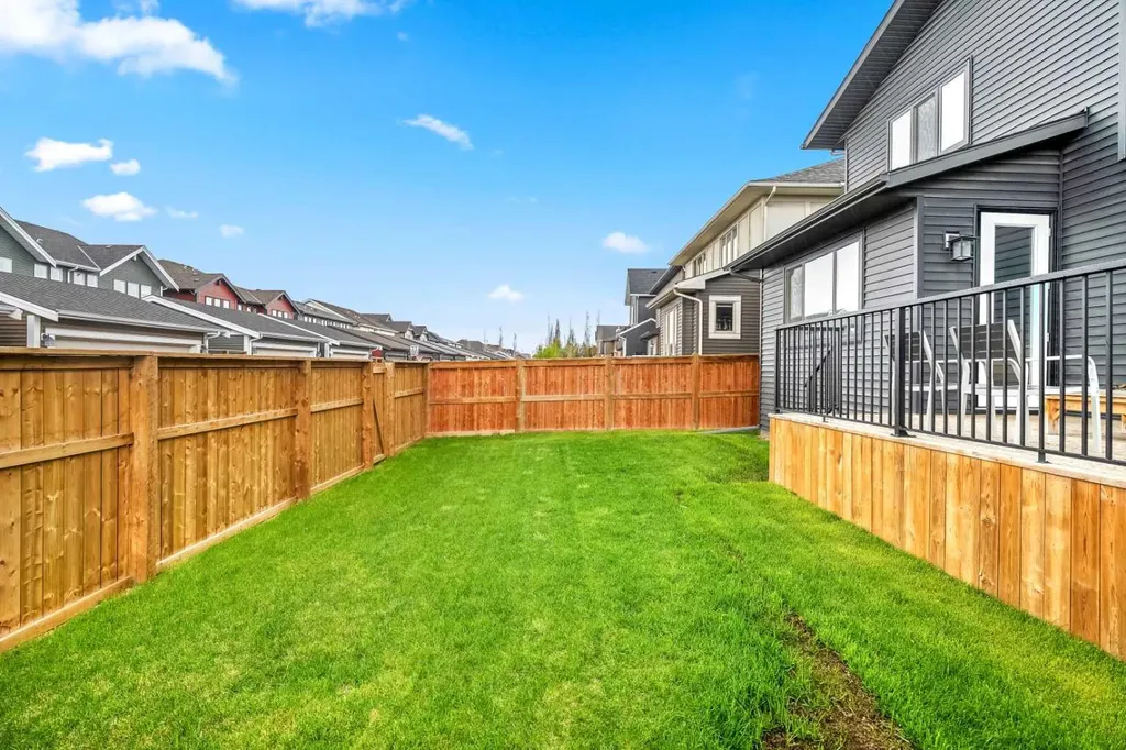 1213 Coopers Drive SW Airdrie AB T4B 3T6