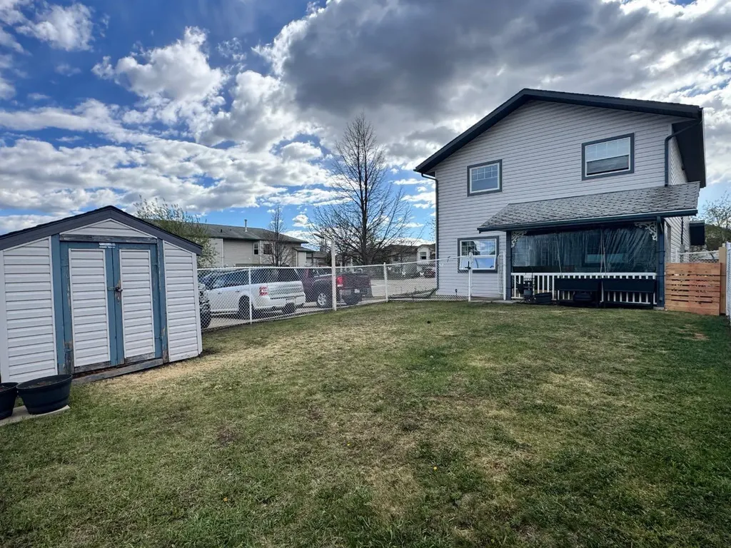 6301 88a Street Grande Prairie AB T8W 2V3