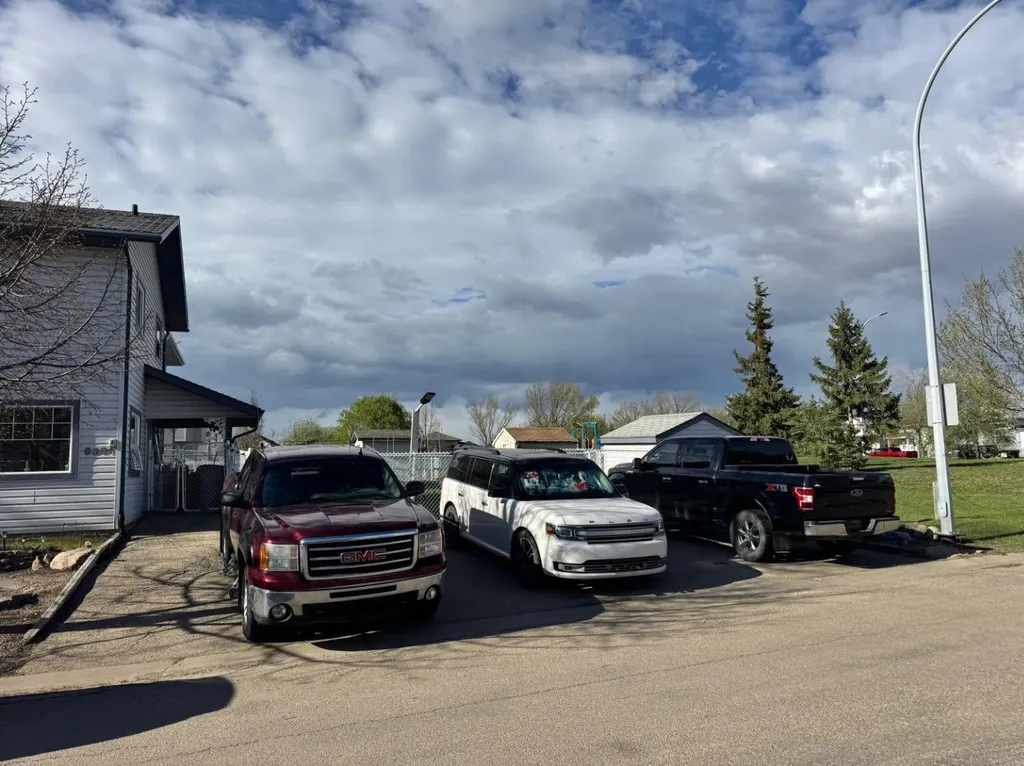6301 88a Street Grande Prairie AB T8W 2V3