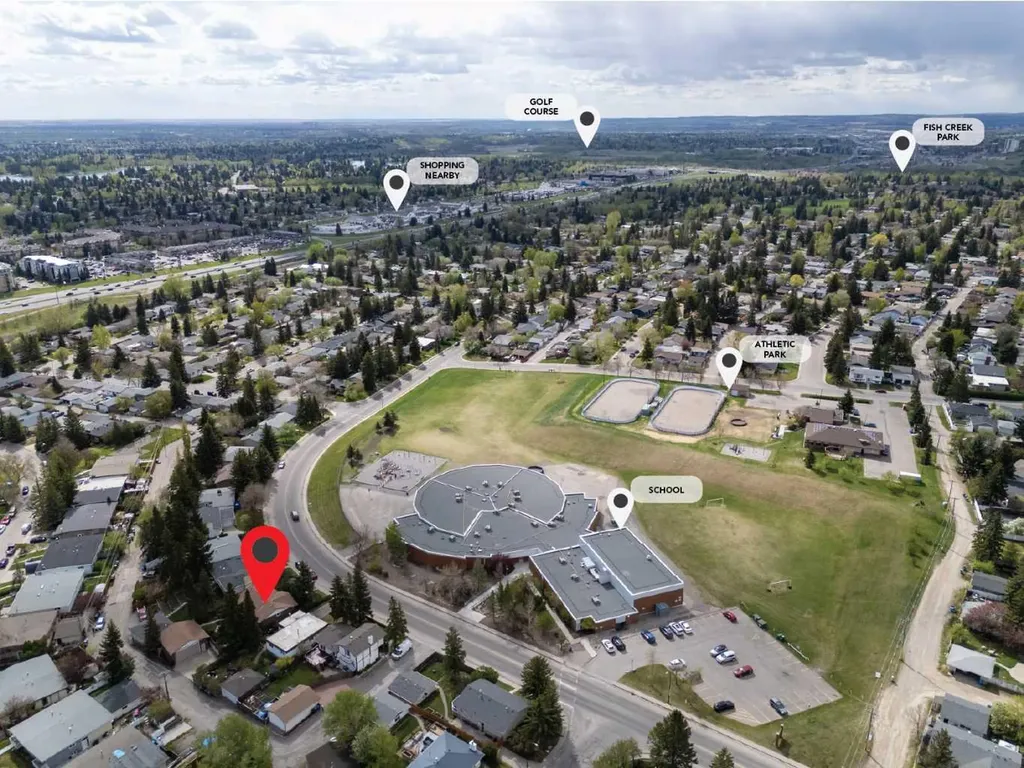 404 Canterbury Drive SW Calgary AB T2W 1J2