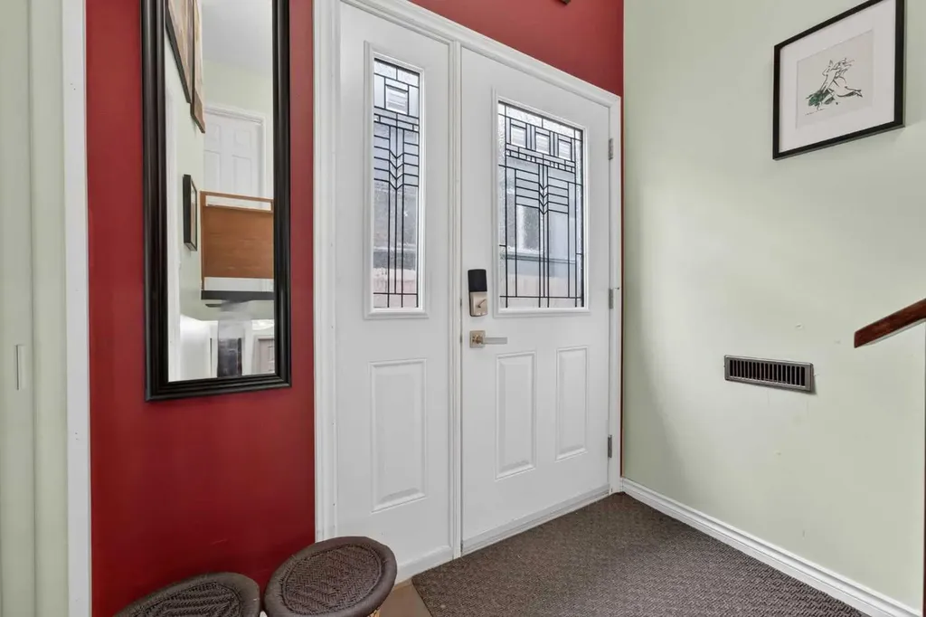2621 11 Avenue SE Calgary AB T2A 0E4