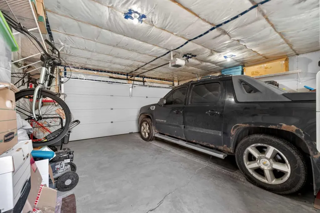 2621 11 Avenue SE Calgary AB T2A 0E4