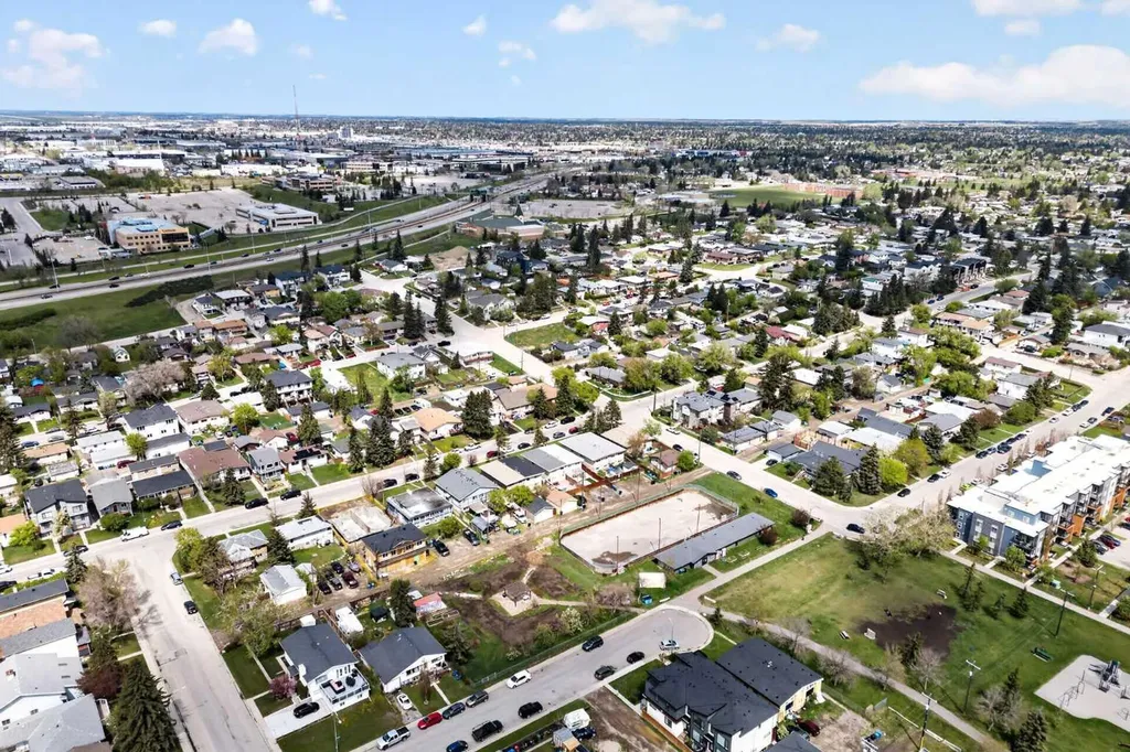 2621 11 Avenue SE Calgary AB T2A 0E4