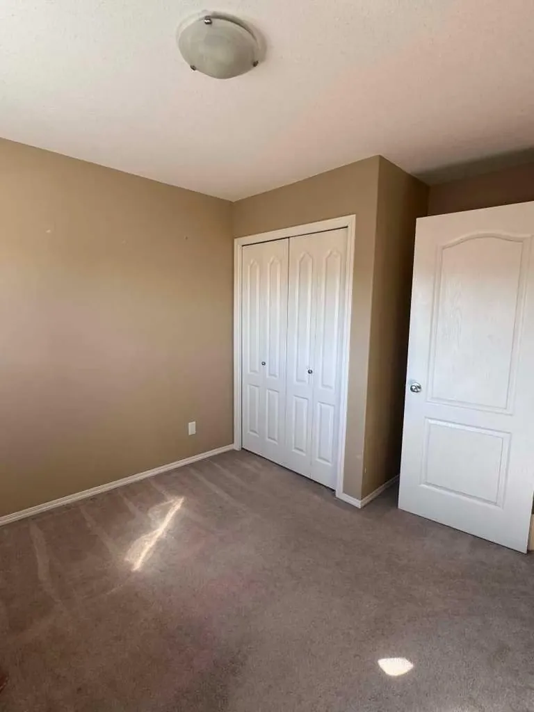 53 Keystone Terrace W Lethbridge AB T1J 5B8