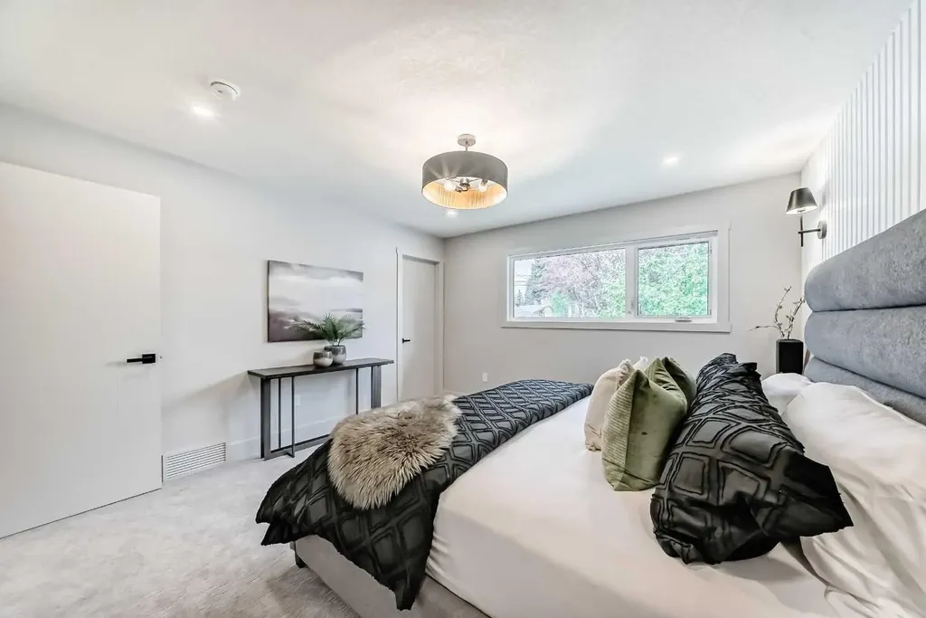 1115 Lake Wapta Road SE Calgary AB T2J 2P3