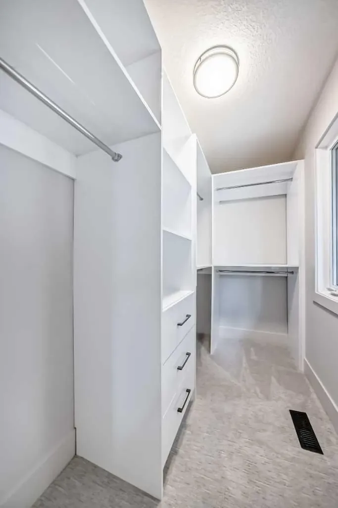 1115 Lake Wapta Road SE Calgary AB T2J 2P3