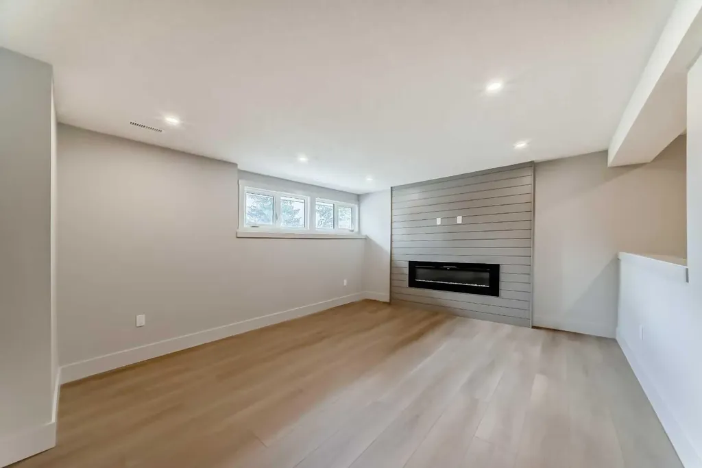 1115 Lake Wapta Road SE Calgary AB T2J 2P3