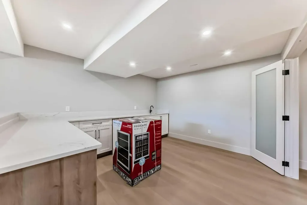 1115 Lake Wapta Road SE Calgary AB T2J 2P3