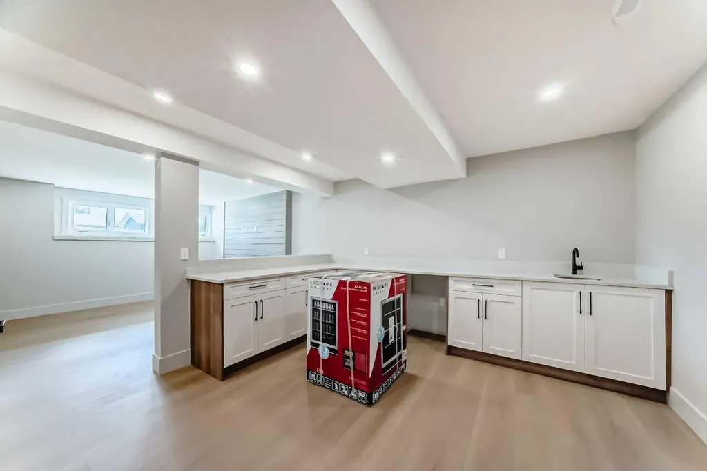 1115 Lake Wapta Road SE Calgary AB T2J 2P3