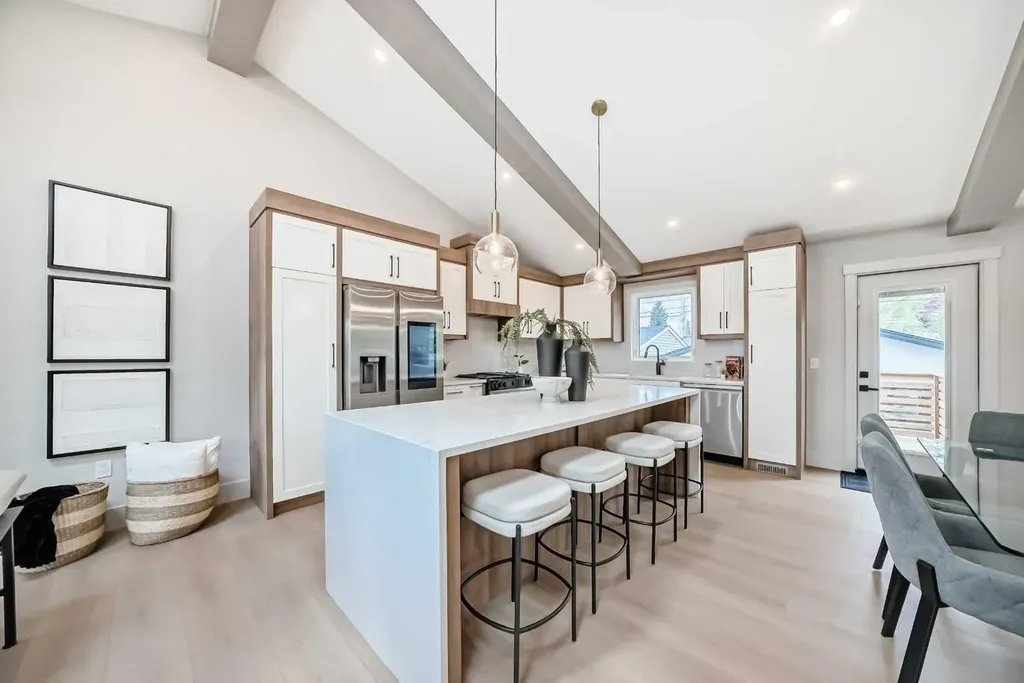 1115 Lake Wapta Road SE Calgary AB T2J 2P3