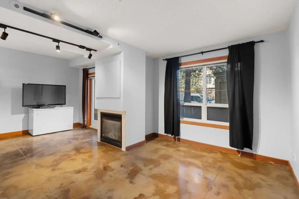1235 13 Avenue SW Calgary AB T3C 0T2