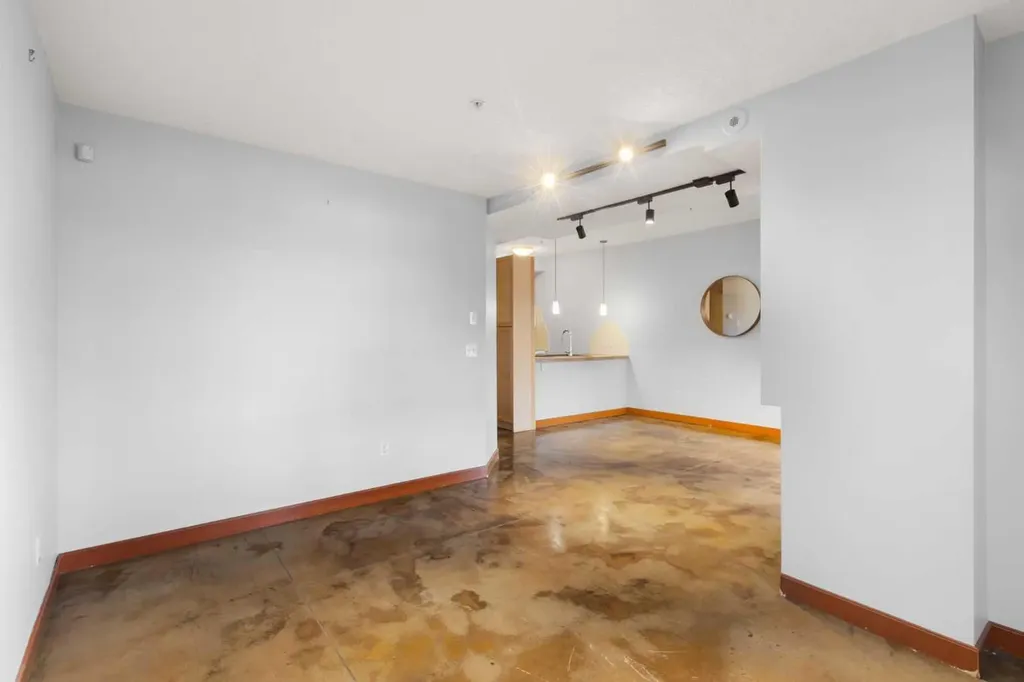 1235 13 Avenue SW Calgary AB T3C 0T2
