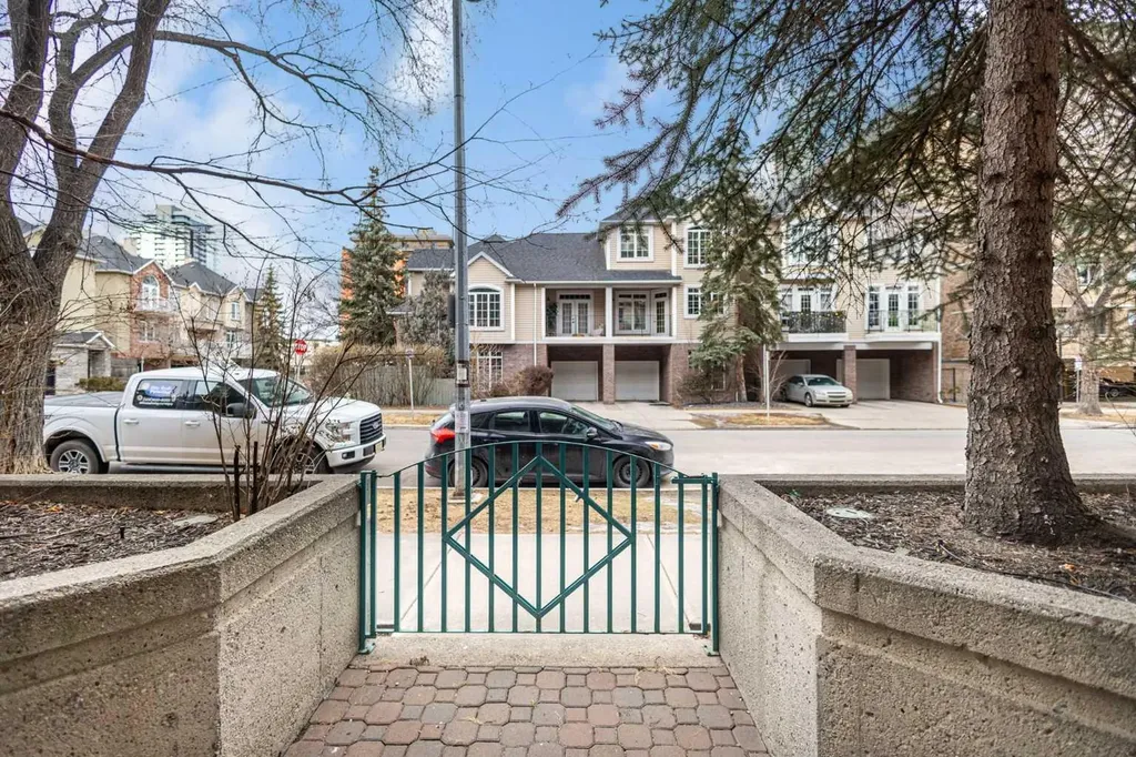 1235 13 Avenue SW Calgary AB T3C 0T2