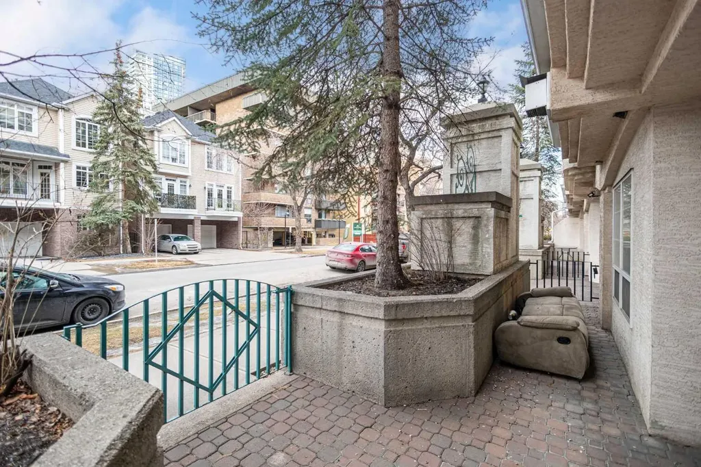 1235 13 Avenue SW Calgary AB T3C 0T2