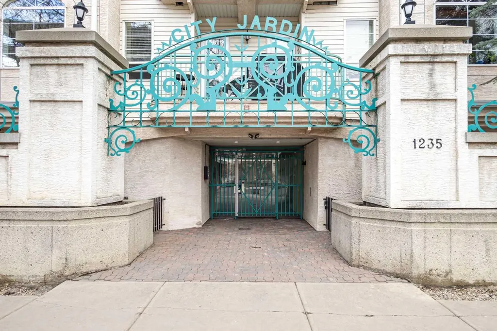 1235 13 Avenue SW Calgary AB T3C 0T2