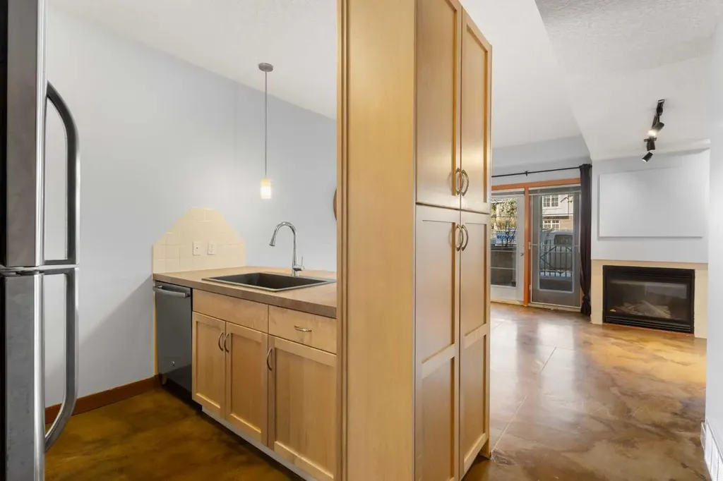 1235 13 Avenue SW Calgary AB T3C 0T2