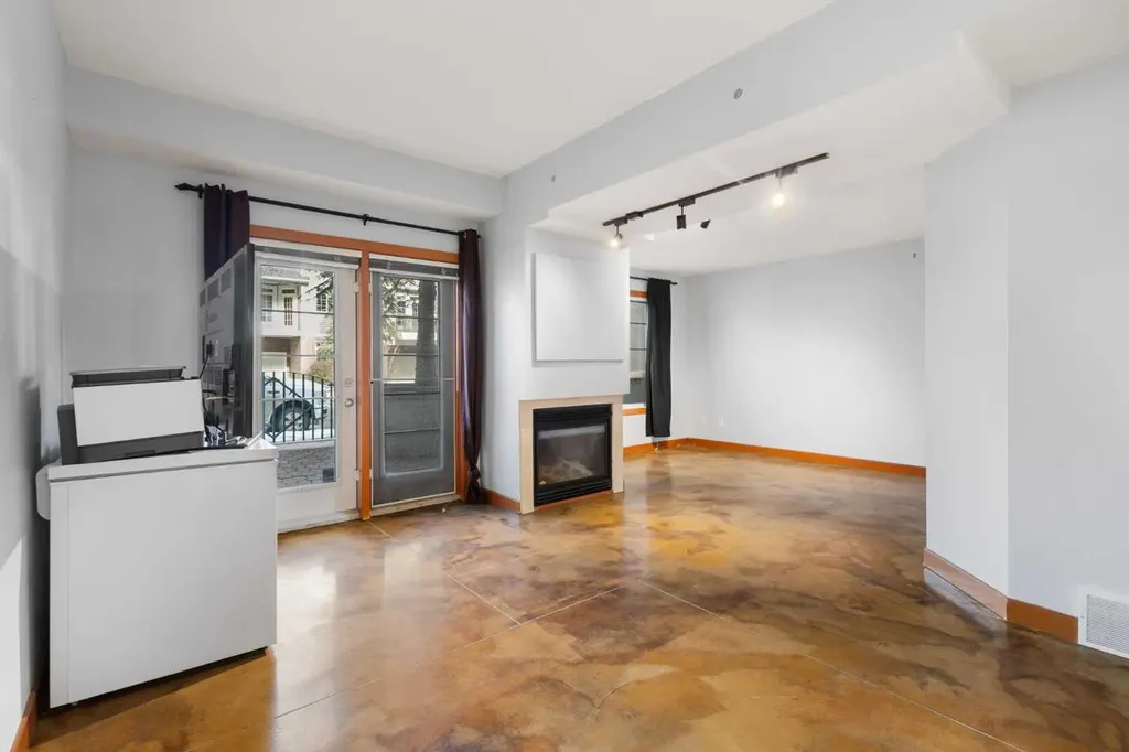 1235 13 Avenue SW Calgary AB T3C 0T2