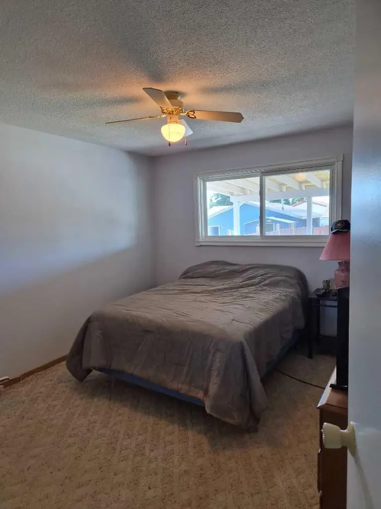 1219 68 Street NE Calgary AB T2A5K6