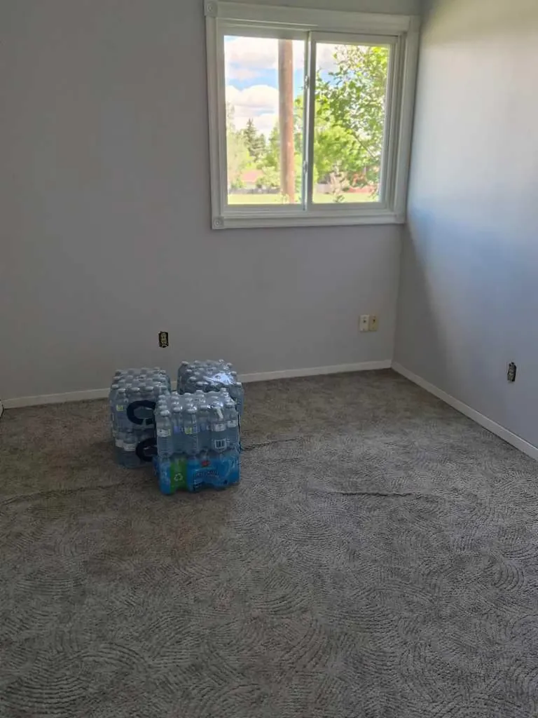 1219 68 Street NE Calgary AB T2A5K6