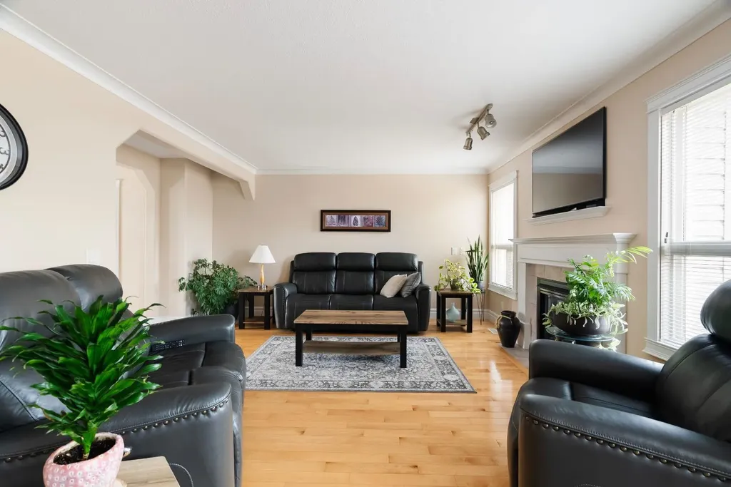 118 Williams Place Fort Mcmurray AB T9H5R2