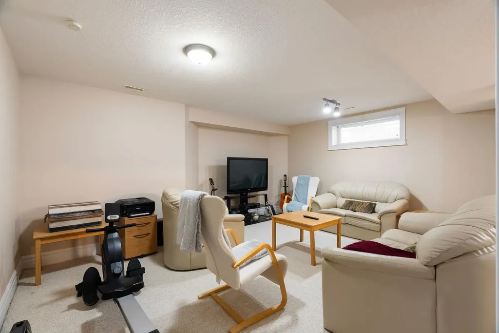 118 Williams Place Fort Mcmurray AB T9H5R2