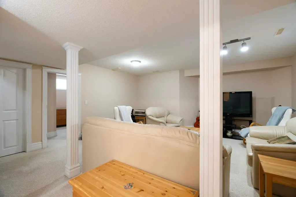 118 Williams Place Fort Mcmurray AB T9H5R2