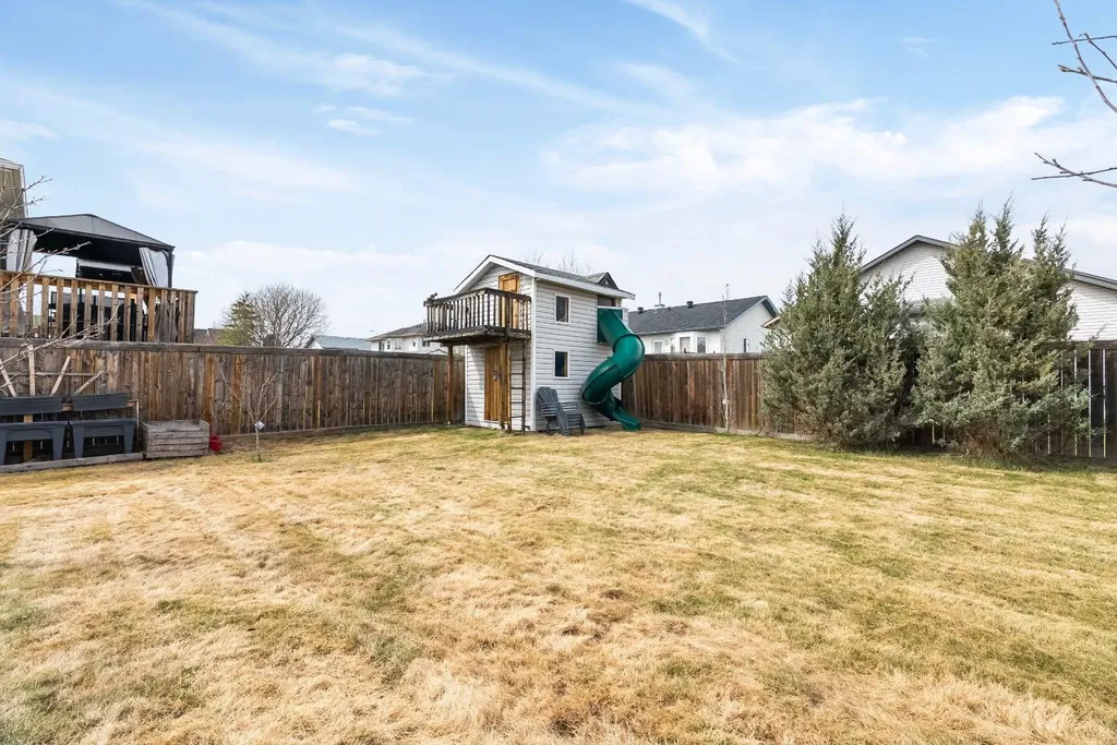 118 Williams Place Fort Mcmurray AB T9H5R2