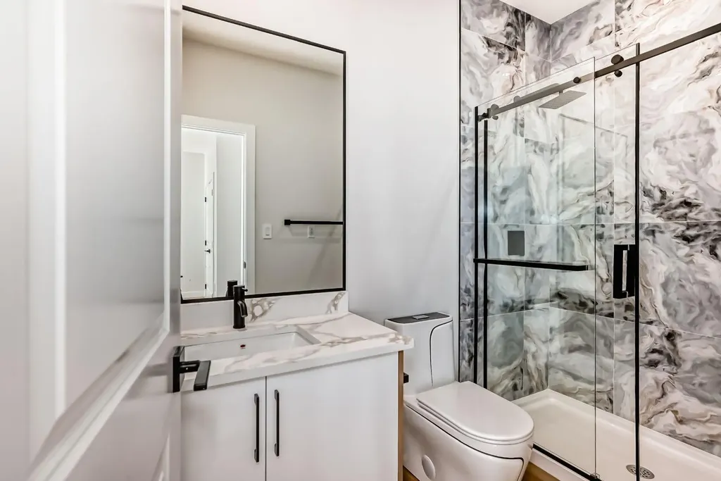 15 Vincent Gate Sylvan Lake AB T4S 0V7