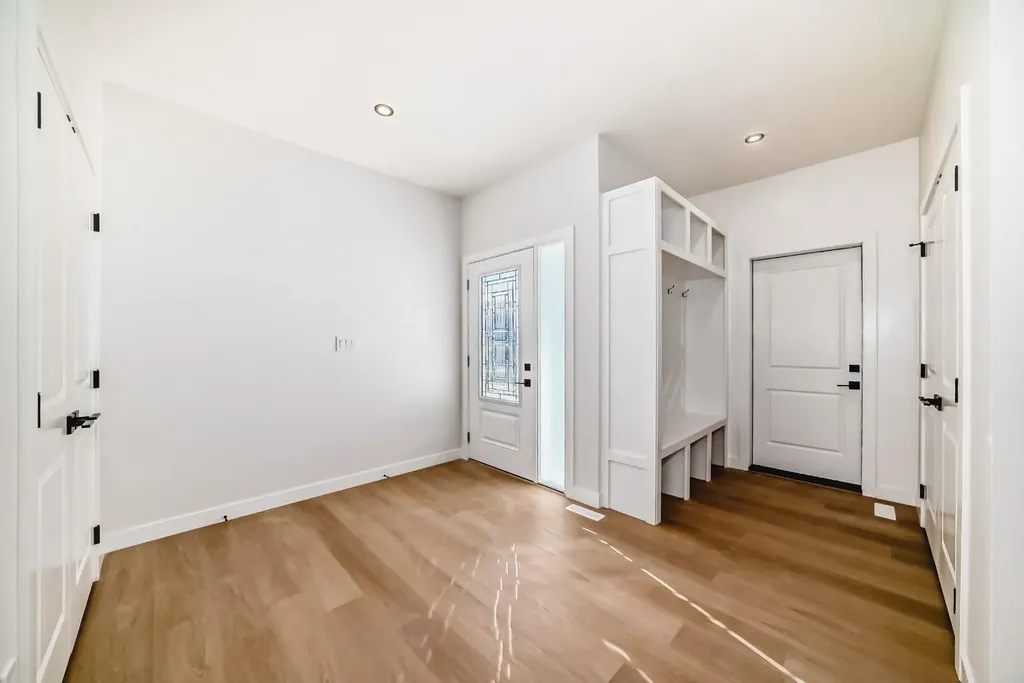 15 Vincent Gate Sylvan Lake AB T4S 0V7