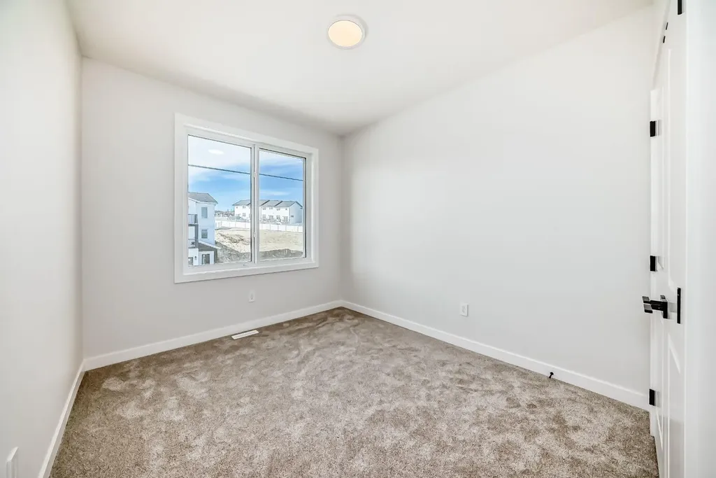15 Vincent Gate Sylvan Lake AB T4S 0V7