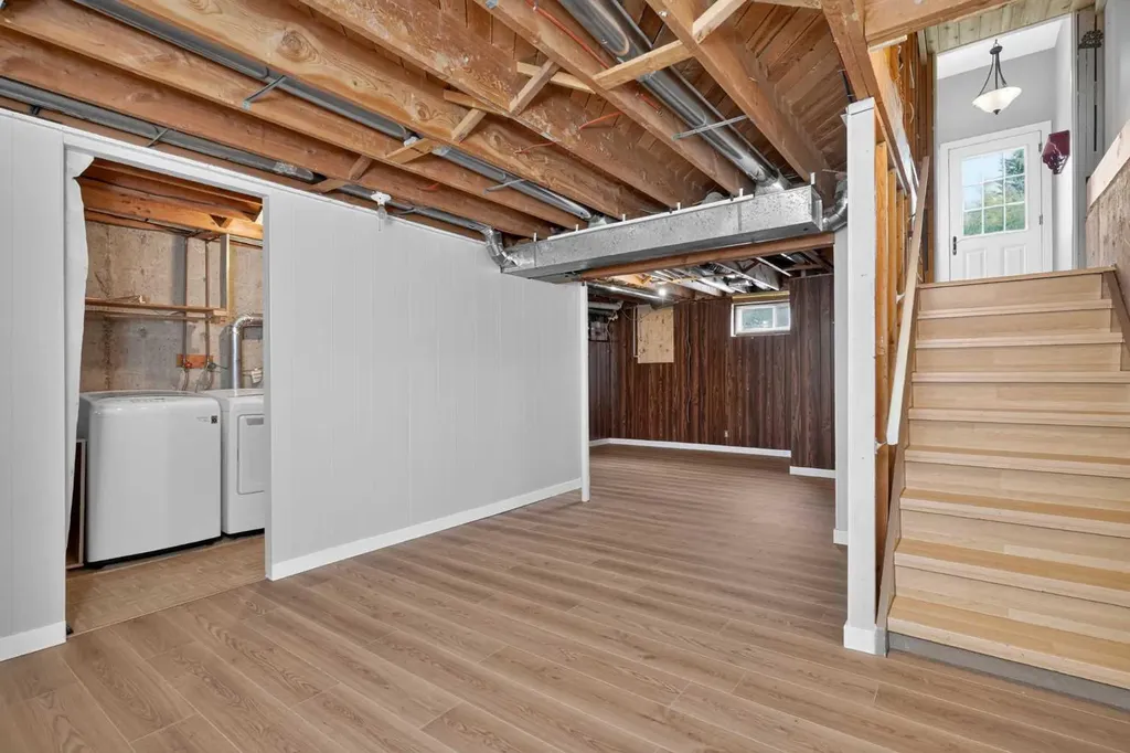 5202 Dalhousie Drive NW Calgary AB T3A 1B5