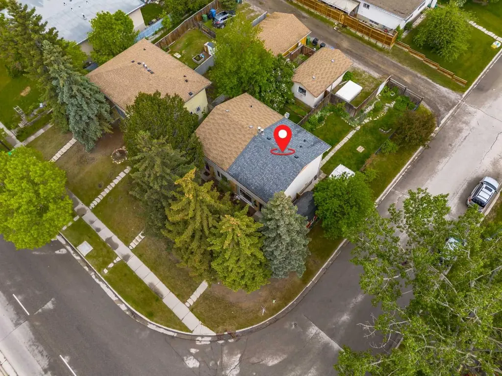 5202 Dalhousie Drive NW Calgary AB T3A 1B5