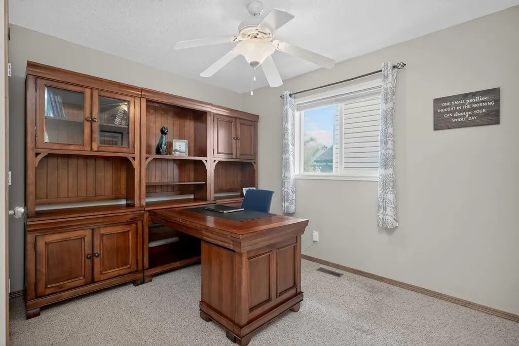 112 Prestwick Point SE Calgary AB T2Z 4K7