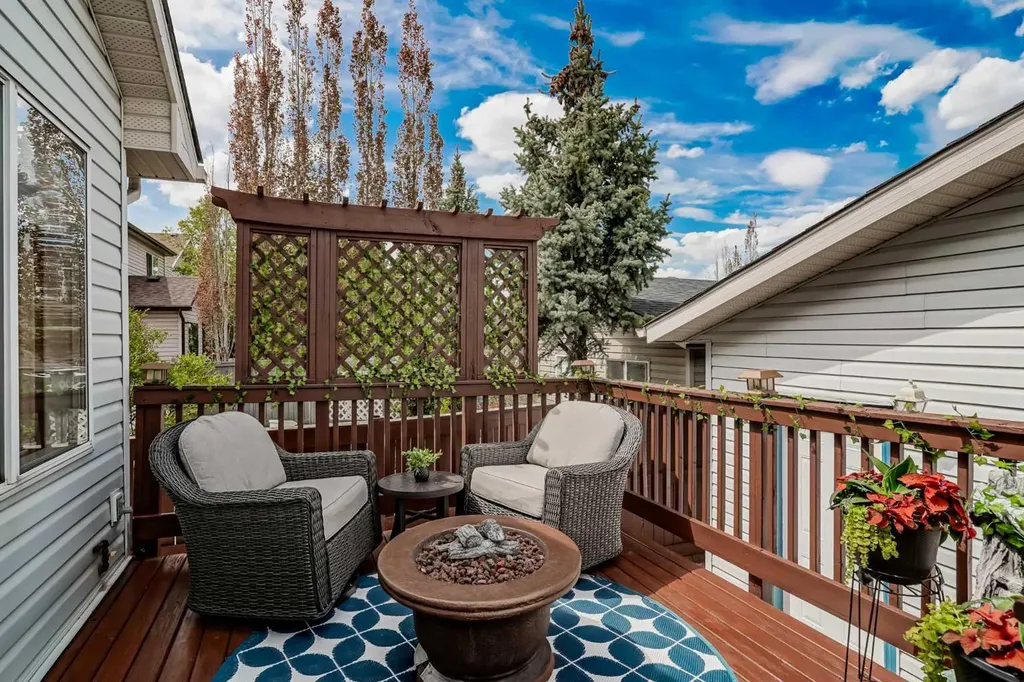 112 Prestwick Point SE Calgary AB T2Z 4K7