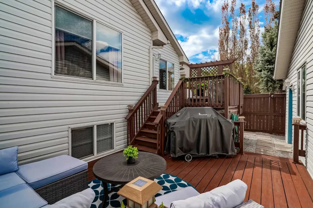 112 Prestwick Point SE Calgary AB T2Z 4K7