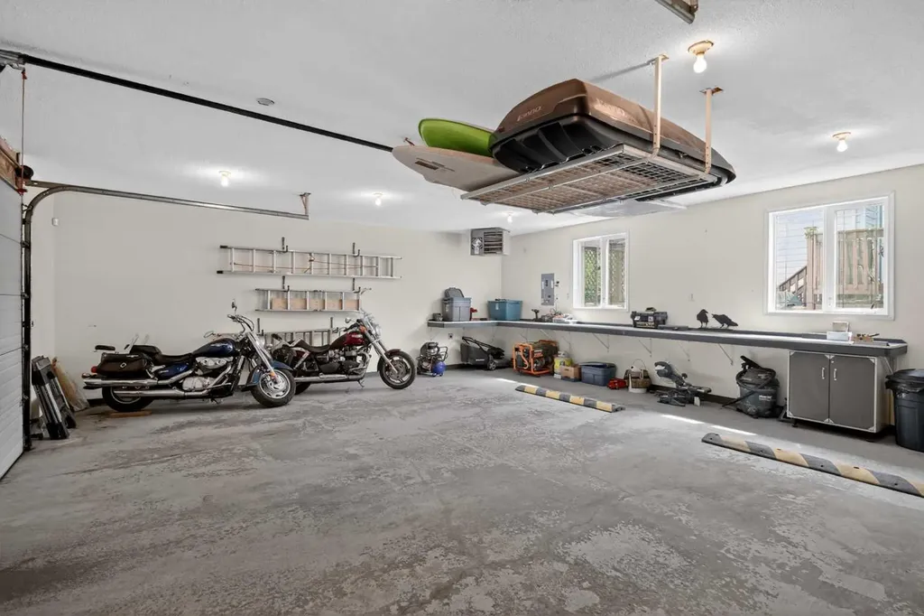 112 Prestwick Point SE Calgary AB T2Z 4K7