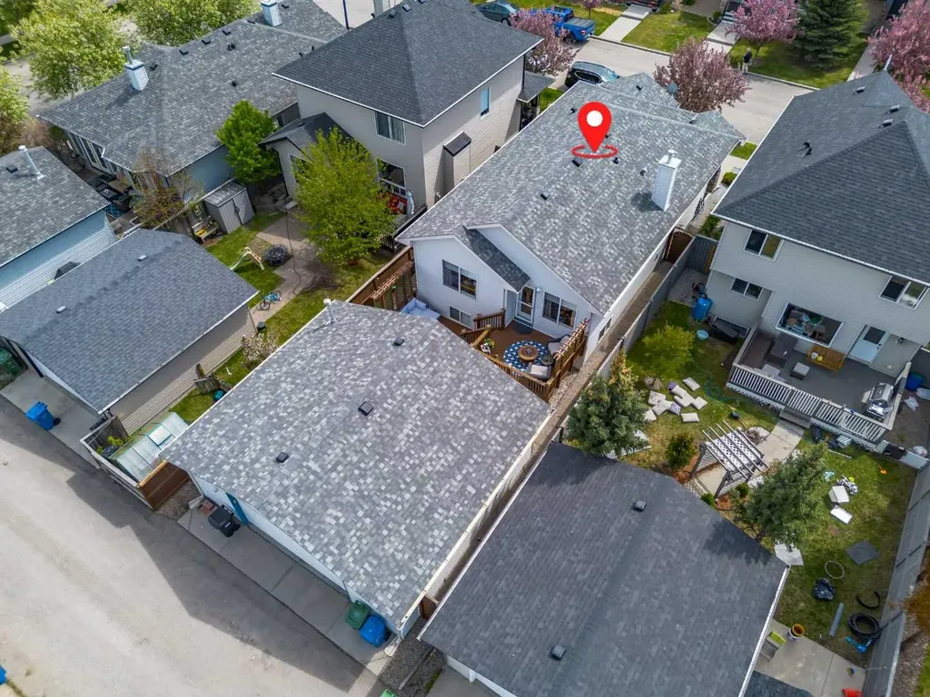 112 Prestwick Point SE Calgary AB T2Z 4K7