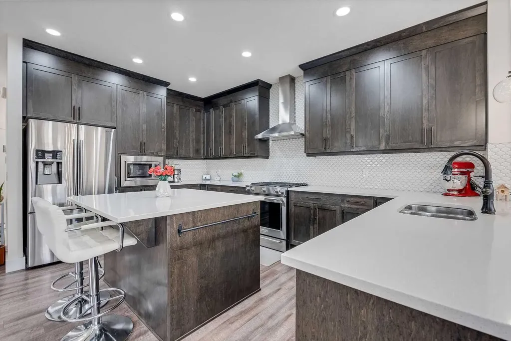 4 Legacy Court SE Calgary AB T2X 2E6