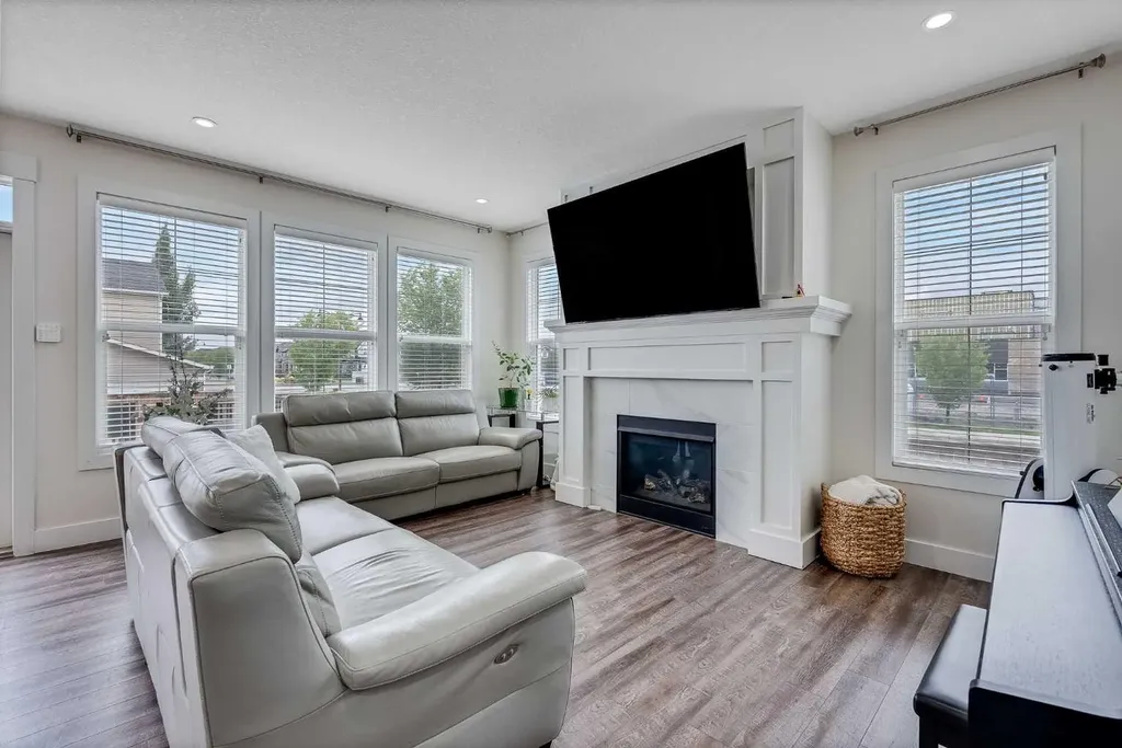 4 Legacy Court SE Calgary AB T2X 2E6