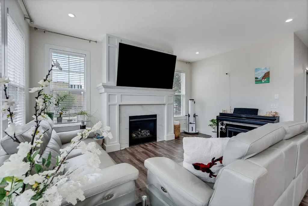 4 Legacy Court SE Calgary AB T2X 2E6
