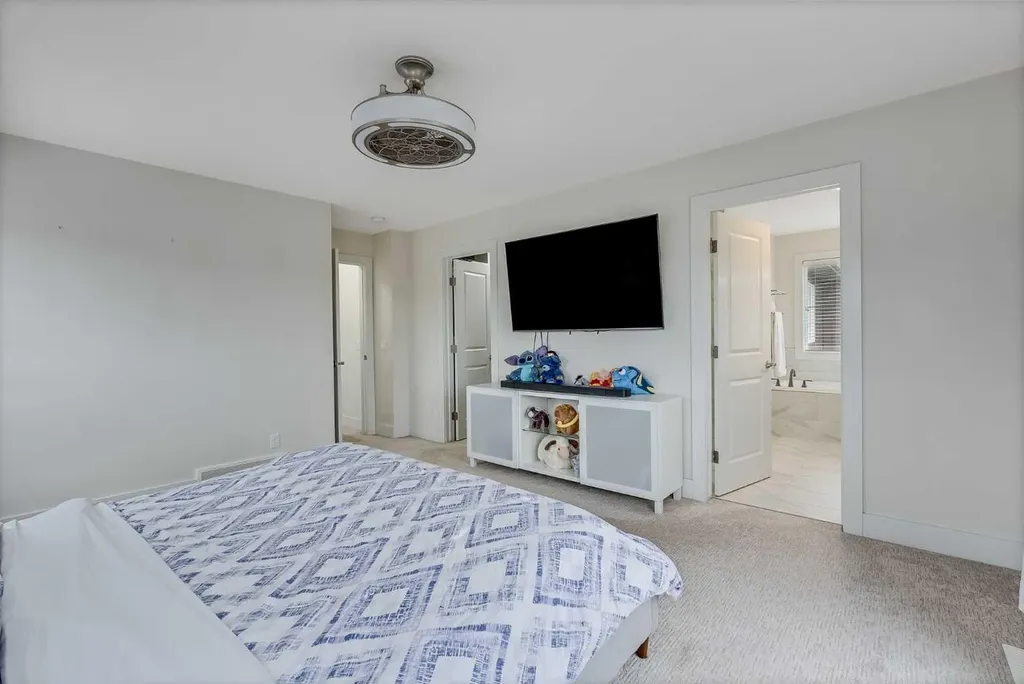 4 Legacy Court SE Calgary AB T2X 2E6