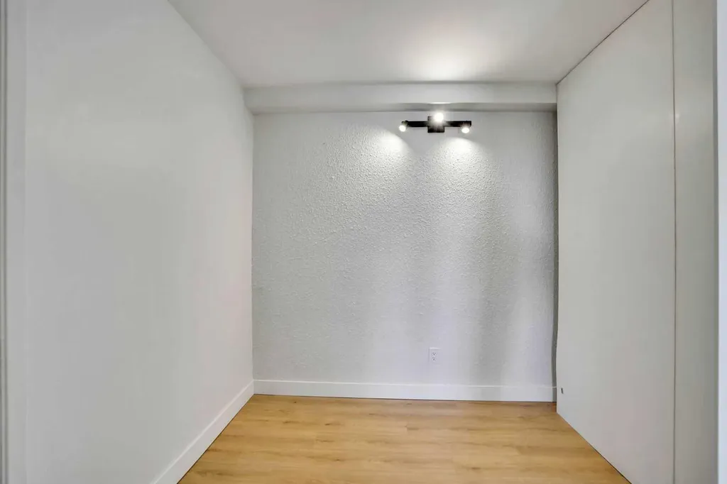 221 6 Avenue SE Calgary AB T2G4Z9