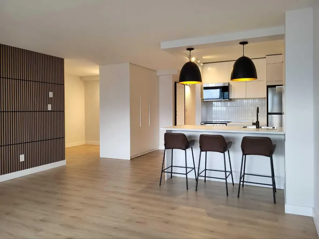 221 6 Avenue SE Calgary AB T2G4Z9