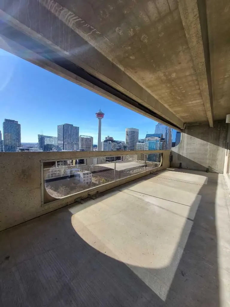 221 6 Avenue SE Calgary AB T2G4Z9