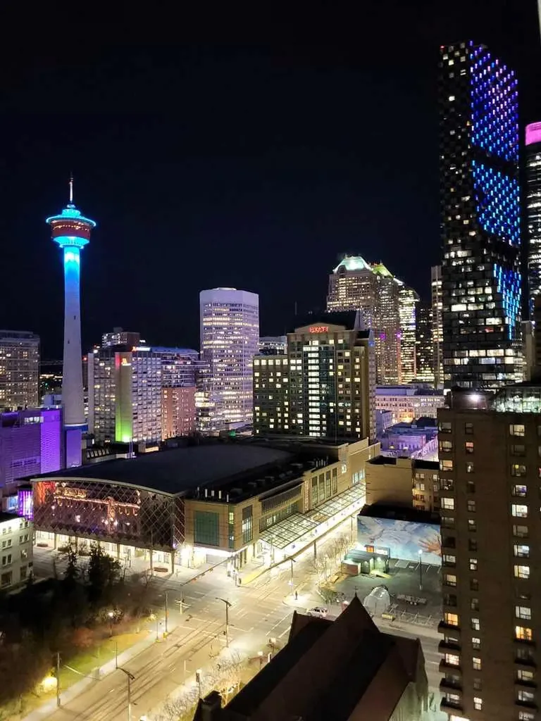221 6 Avenue SE Calgary AB T2G4Z9