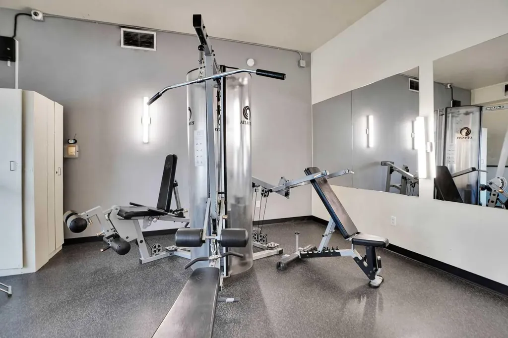 221 6 Avenue SE Calgary AB T2G4Z9
