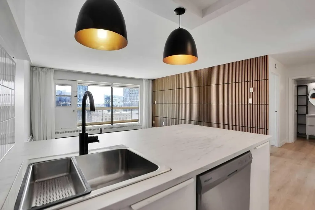 221 6 Avenue SE Calgary AB T2G4Z9
