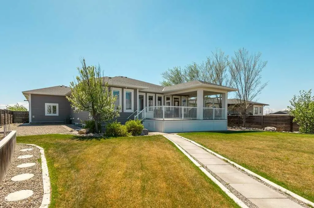 109 Prairie Arbour Boulevard S Lethbridge AB T1K 5W3