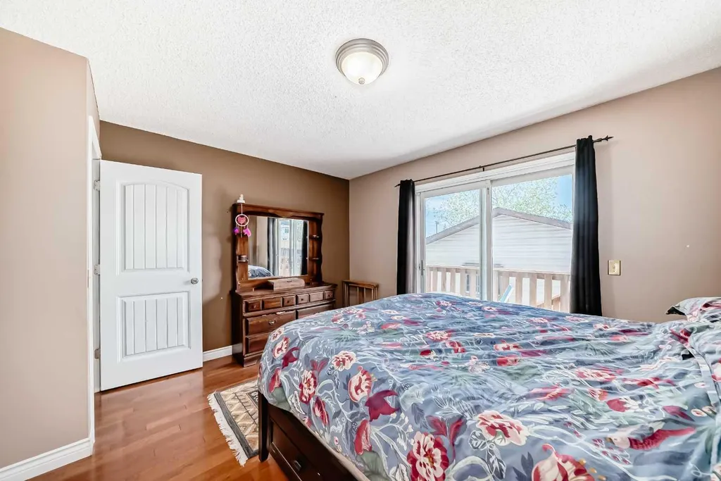 52 Beacham Road NW Calgary AB T3K 1S4