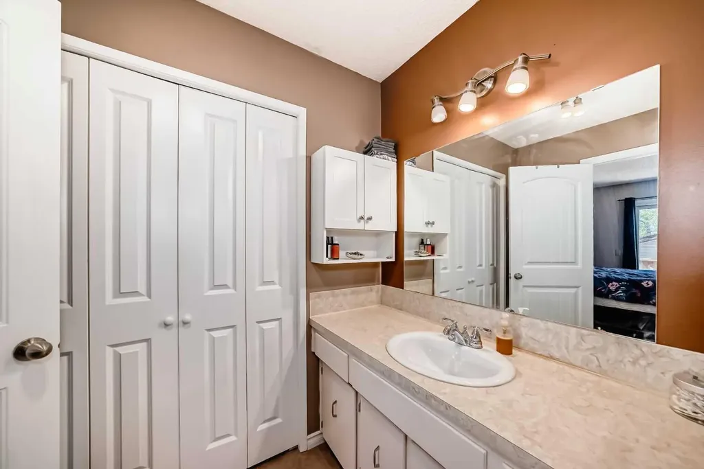 52 Beacham Road NW Calgary AB T3K 1S4